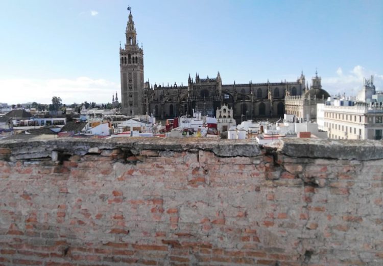 Edificacion. Grupo Zinc. Viviendas Plaza San Francisco, Sevilla