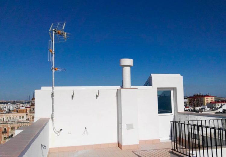 Edificacion. Grupo Zinc. Viviendas Plaza San Francisco, Sevilla