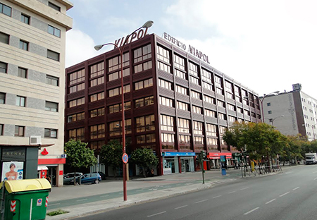 Edificación. Grupo Zinc. Edificio Viapol. Sevilla